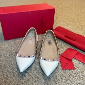 Valentino Rockstud flats Cream/ Taupe w/box & bag